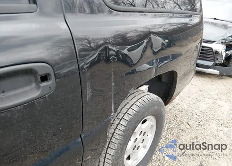 2006 Chevrolet Suburban 1500 Ls из США, поврежденный, VIN 1GNEC16Z06J167526